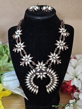 💥Ancient Blossom Necklace & Earrings Set